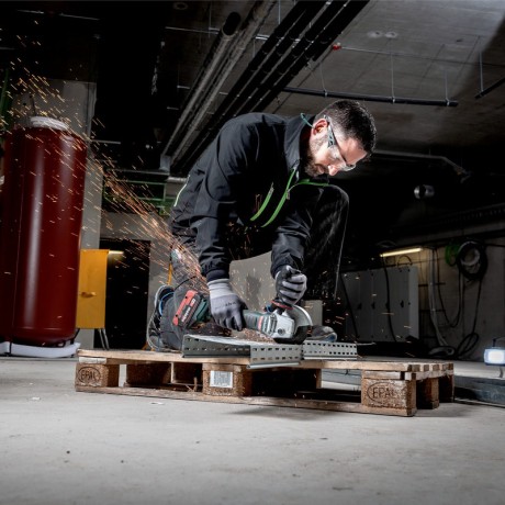 Аккумуляторная угловая шлифмашина Metabo WB 18 LTX BL 125 QUICK 613077850