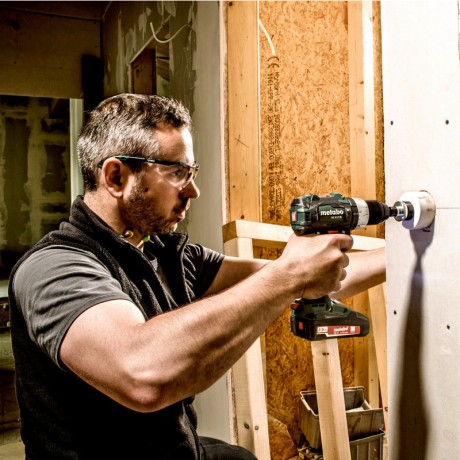 Аккумуляторная ударная дрель Metabo SB 18 LT BL 602316890