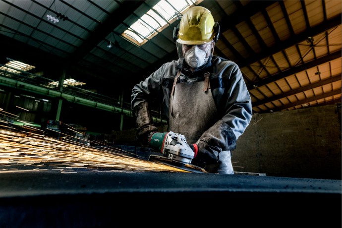 Угловая шлифмашина Metabo W 24-230 MVT 606467000