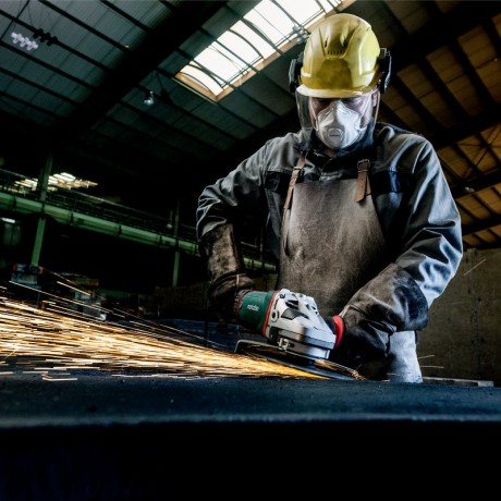 Угловая шлифмашина Metabo W 26-230 MVT 606474000