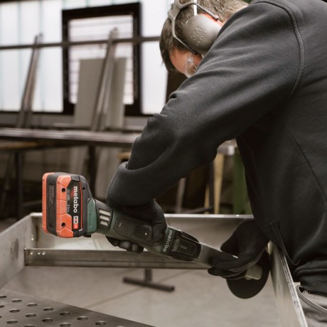 Аккумуляторный шлифователь угловых сварных швов Metabo KNS 18 LTX 150 600191850