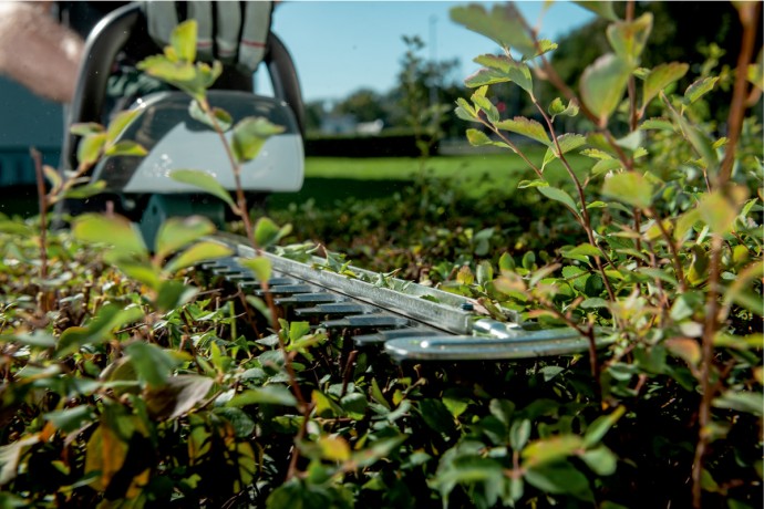 Аккумуляторный кусторез Metabo AHS 18-55 V 600463850